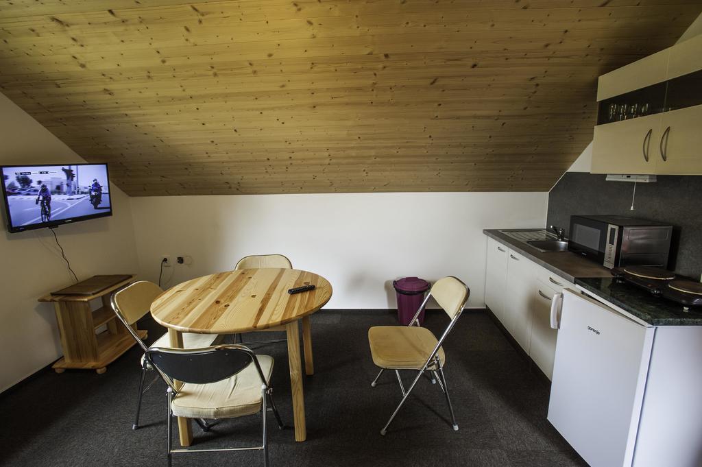 Penzion A Apartmany Skipark Hrabesice Krasne Exterior photo